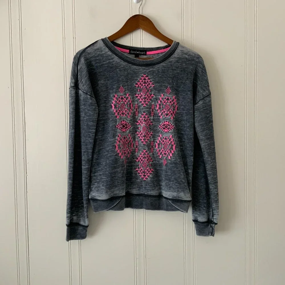 Derek Heart  women  Sz S  shirt gray